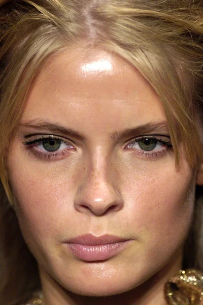 Look 30